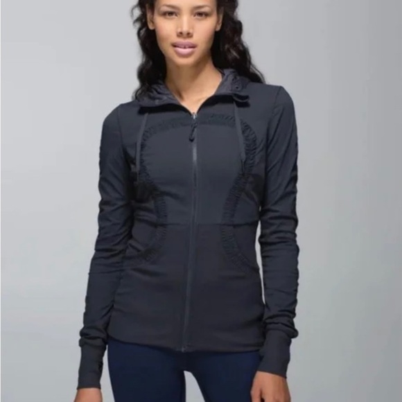Lululemon Dance Studio Jacket Reversible Black & Gray—Excellent Condition Size 6 - Picture 1 of 10